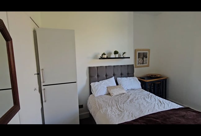 Superb Studio 0.5Km from Subway,Price inc All Bill Main Photo