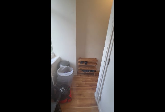 Video 1: Room 1: £300pw with bills included. (Available 15/09/25)