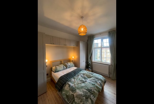 Freshly Renovated large room  | Loads Storage  Main Photo