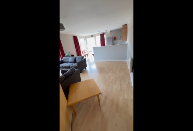 Room available  Main Photo