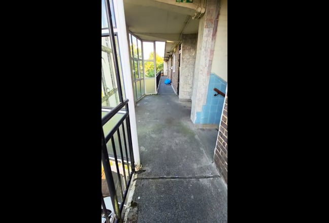  Big Double Room in Kilburn High Road Main Photo