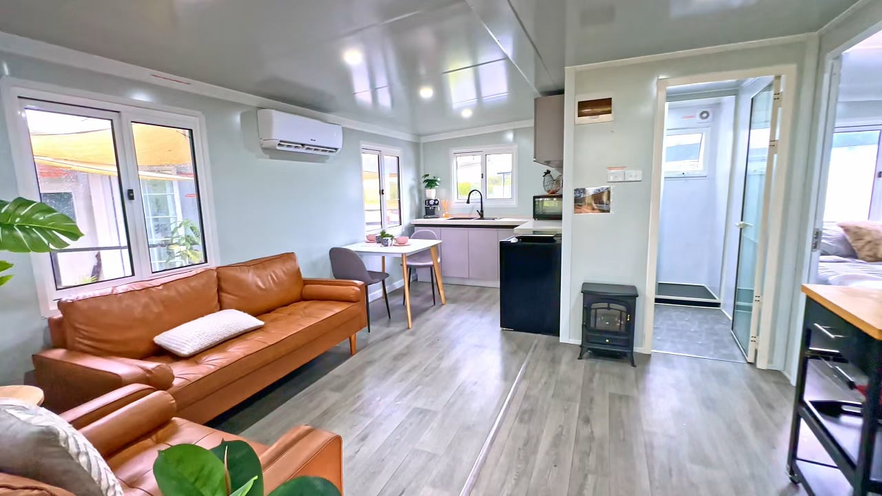 https://i.vimeocdn.com/video/2048676470-42fd06bb54f26d204183f96541dfd626a9c5e1cdf5b7784f4cab3256d538610e-d