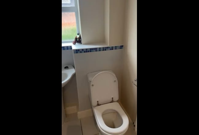 Spacious Doubleroom with private Bathroom n Toilet Main Photo