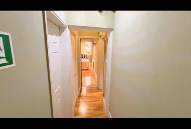 One bedroom flat  in West Kensington Main Photo