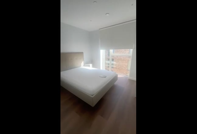 Bright Ensuite Room in Depfort Main Photo