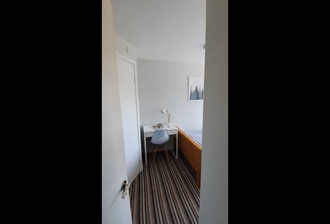 ✨ Bright Ensuite Double Room – All Bills Included! Main Photo