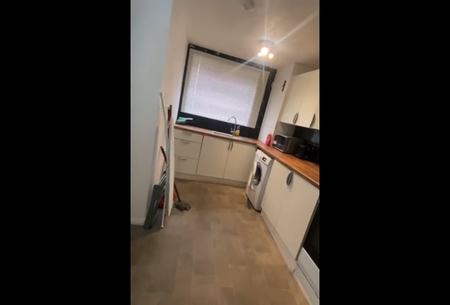 Newly available 4 empty rooms (watch video🤩)  Main Photo