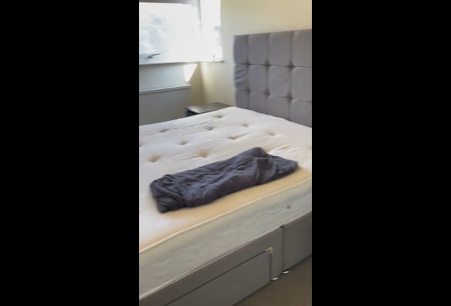 One bed flat in Camberwell with private balcony Main Photo