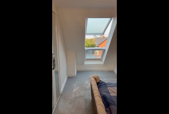  Entire Top Floor Suite in Exclusive Houlton Main Photo