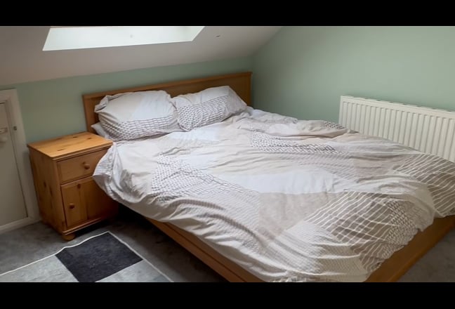 Spacious Loft Apartment Available near Bromley Main Photo