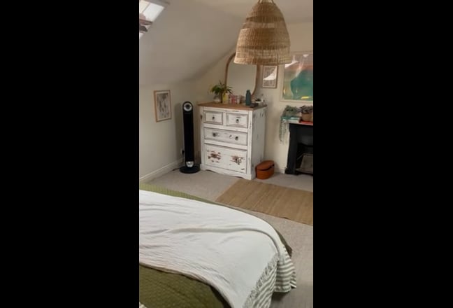Large Double Room  Main Photo
