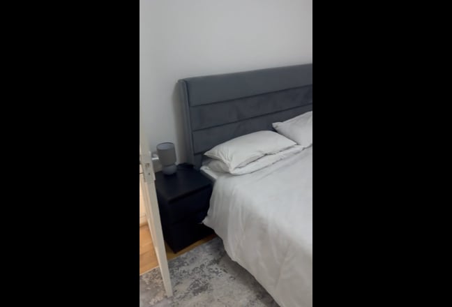 Large Double room Main Photo