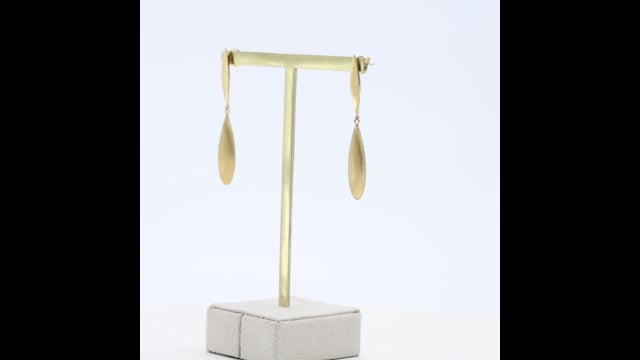 Brinco em Ouro Amarelo com Gota Alongada