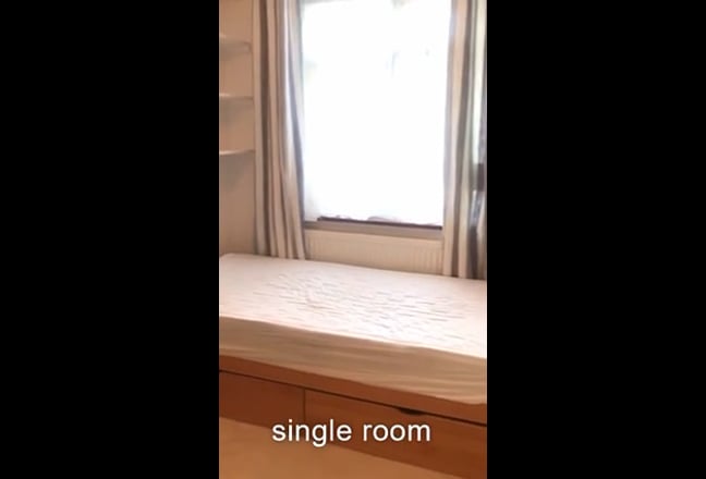 Cozy Single Room, Artsy House  Strarford [90] Main Photo