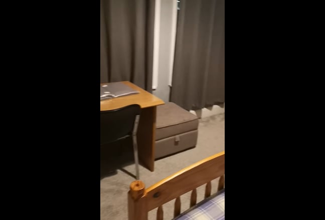 3 rooms in student house with free internet LE2 Main Photo