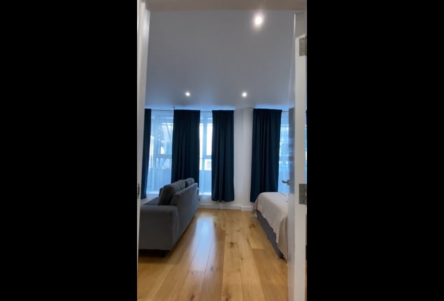 Studio near Heathrow at Hounslow Central  Main Photo