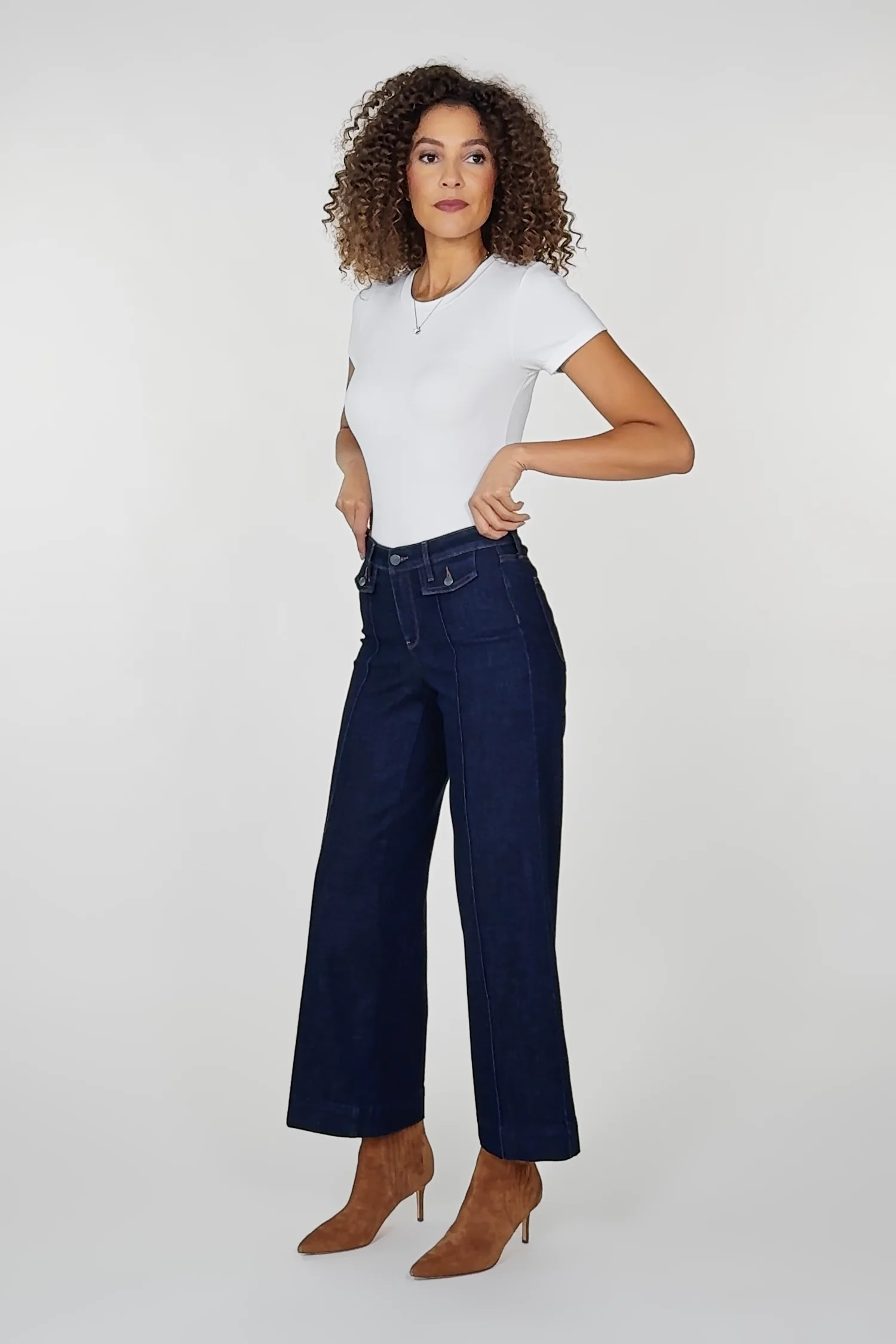 SECTION DROP FLERE DENIM 44 OURS 深水 Teresa Wide Leg Jeans With Button Flaps, Center Leg Seams And 31