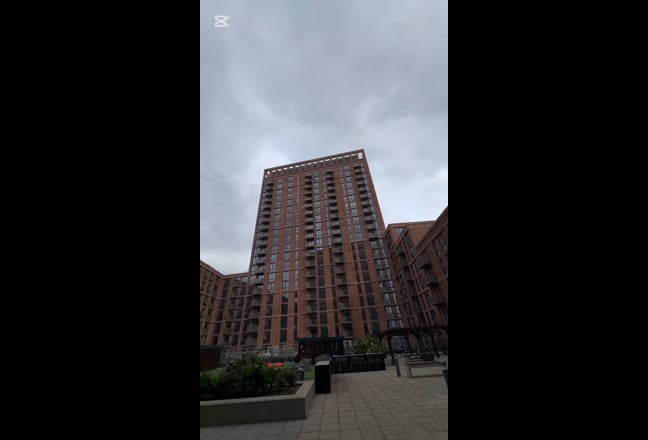 Looking for a Flatmate in a Modern 2 bed! Main Photo