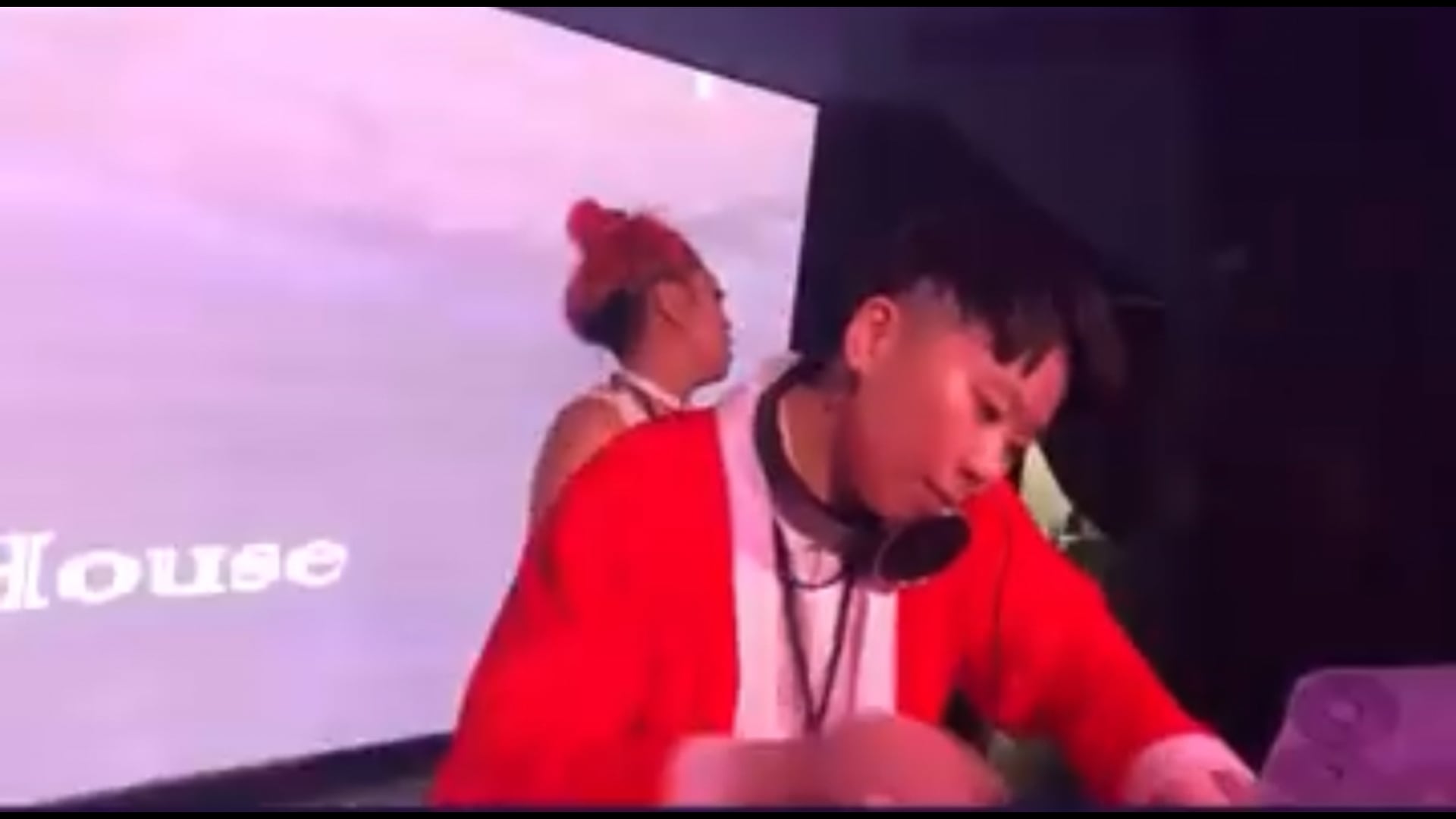 Promotional video thumbnail 1 for DJ S – Wedding, Party & Event DJ