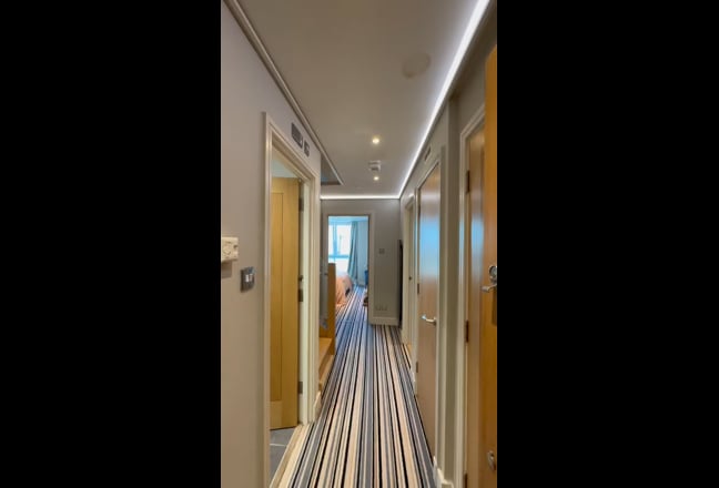 2 bed Duplex Penthouse Apartment river view Main Photo