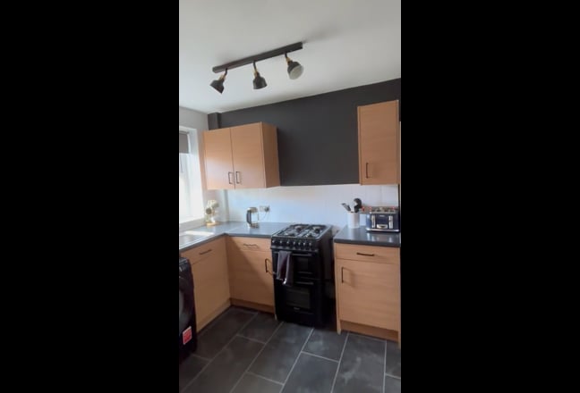 1 double bedroom unfurnished  Main Photo