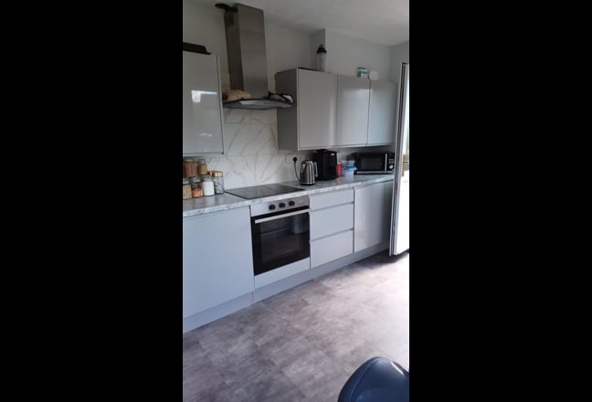 Double room in a very nice house in Milton Keynes  Main Photo