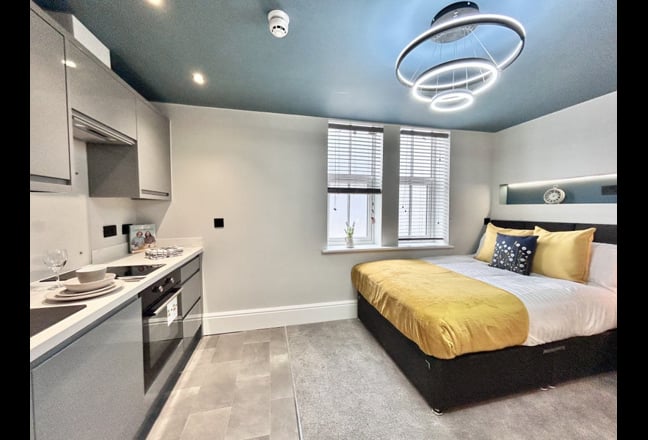 City Chic Studio-Ensuite & Kitchen -Bills included Main Photo