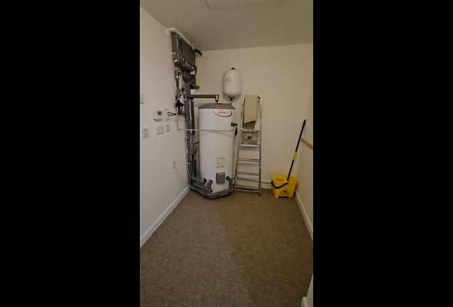 Modern 10Th Floor 3 Bedroom Apartment Incl Bills  Main Photo