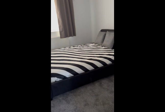 Quiet home, tidy room for respectful lodger Main Photo