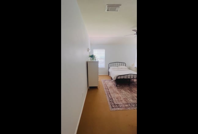 Room for Rent  Main Photo