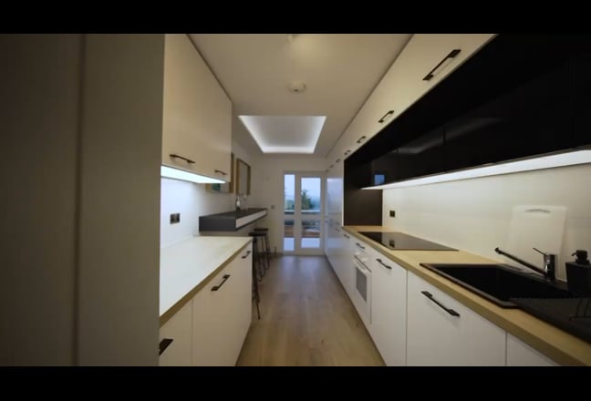 Amazing views & standard available 18th of Novembe Main Photo