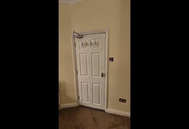 En suite double bedroom  Main Photo