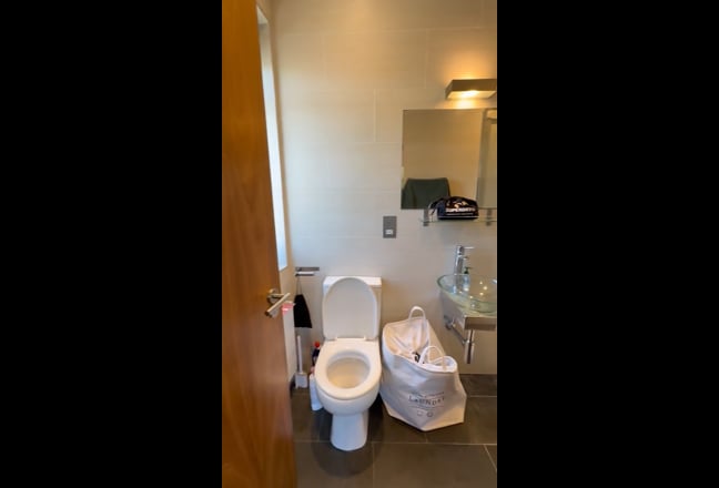 Luxurious Double Ensuite Bedroom with Balcony  Main Photo