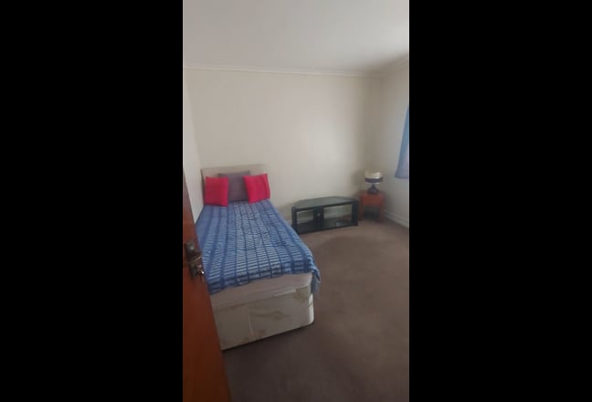 Spacious Double Bedroom near Wembley Central  Main Photo
