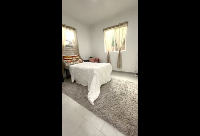 Private room for rent in West Los Angeles Main Photo