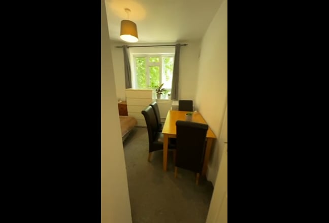 3 Bed flat in White City Main Photo