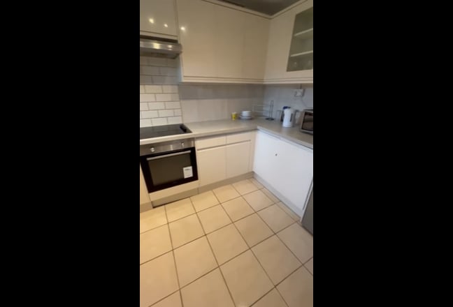 Great double room in Garden flat SE11 Vauxhall .. Main Photo