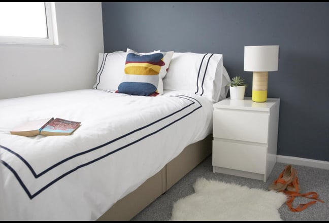 Lovely large double room with en suite Main Photo