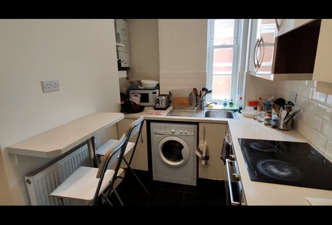  Large bright double room Bloomsbury (bills incl.) Main Photo