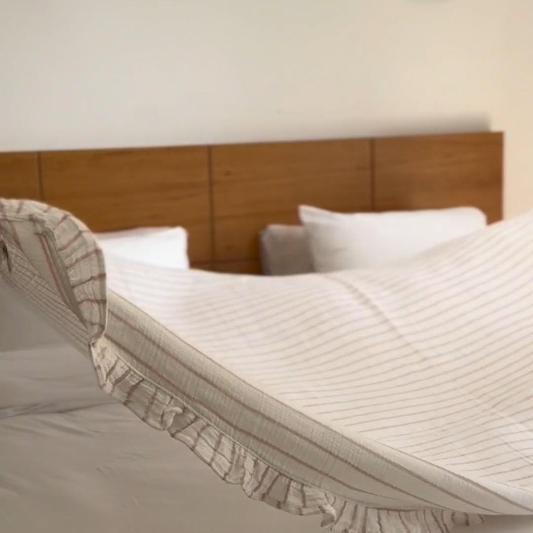 שמיכת קיץ אוורירית URBAN