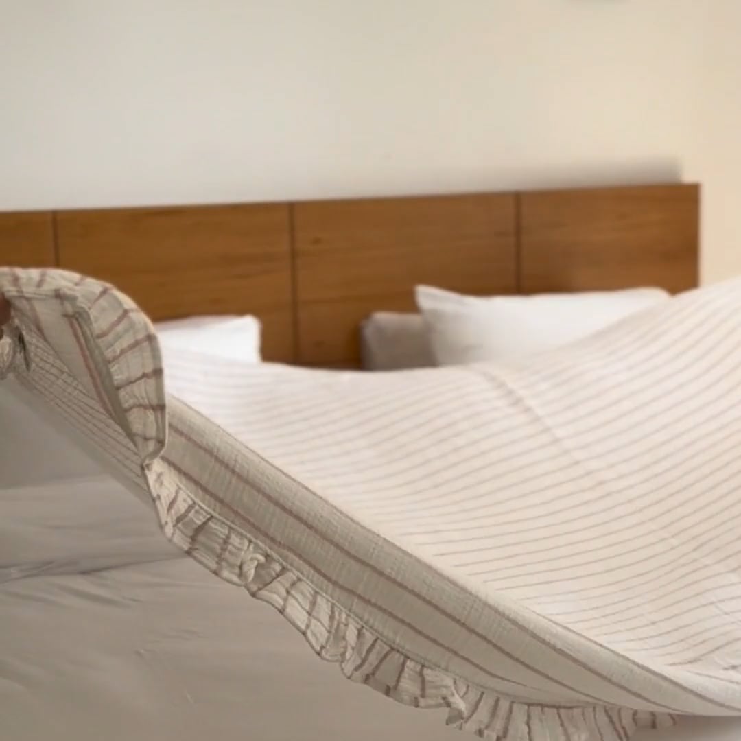 שמיכת קיץ אוורירית URBAN