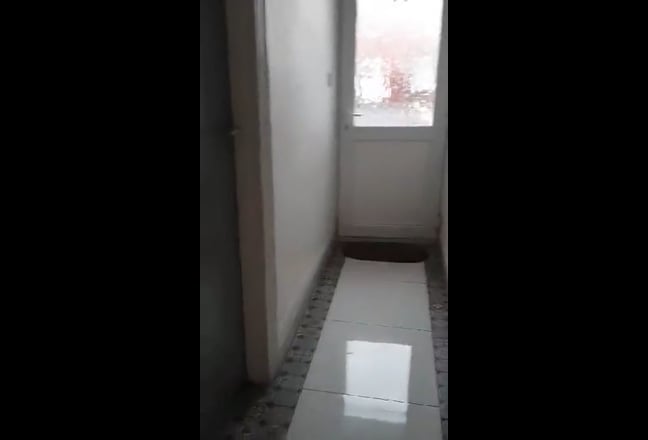 Small studio apartment Main Photo