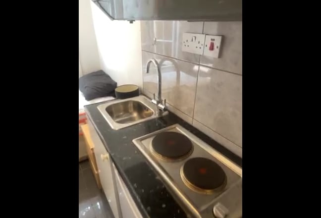 Compact Studio Flat - £750 PCM - All Bills incl Main Photo