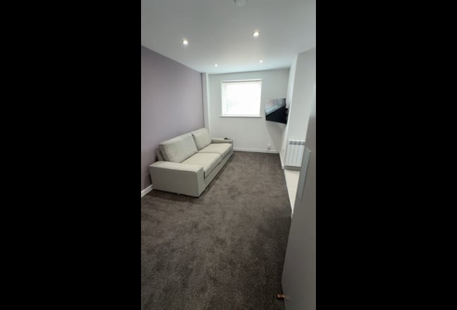 Brand New Double Bedrooms with Ensuite Shower Room Main Photo