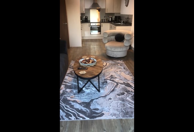 Top floor Apartment overlooking Chester canal  Main Photo