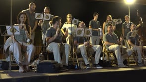 Ple de sardanistes al cicle dels dimecres d'estiu a l'Escala