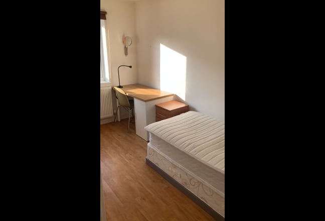Single Room Available 10mins from London Bridge Main Photo