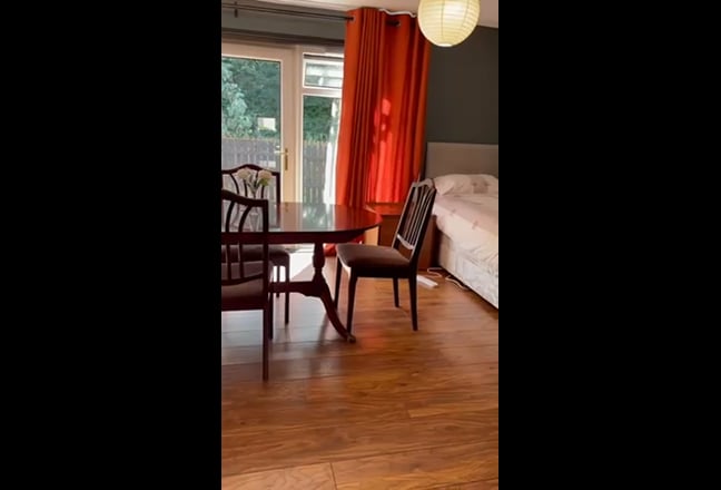 Double room to rent  Main Photo