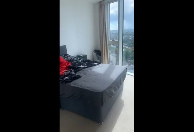 Stunning En-suite room in a flat in Croydon  Main Photo