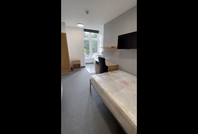 Studio all bills Inc-3 mins to UoL Main Photo